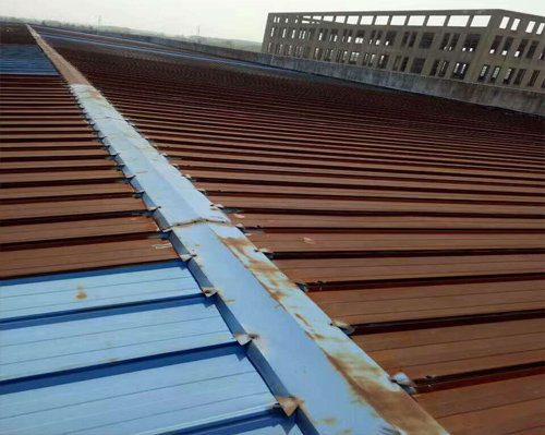 彩鋼瓦屋頂除銹